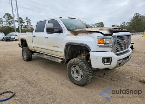 2018 GMC Sierra K2500 Denali z USA, uszkodzony, nr VIN 1GT12UEY2JF245014
